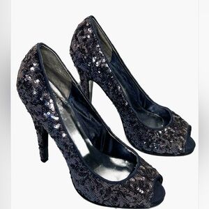 Maxx Blue Iridescent Sequin Prom Pumps Womens size 8.5